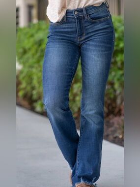 Judy Blue JB82519DK Jennifer Mid-Rise Cut Hem Bootcut Jeans Size 3/26